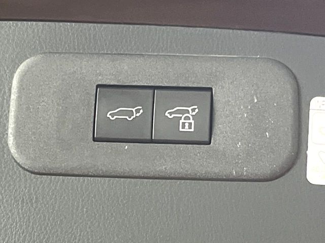 Lexus NX 7
