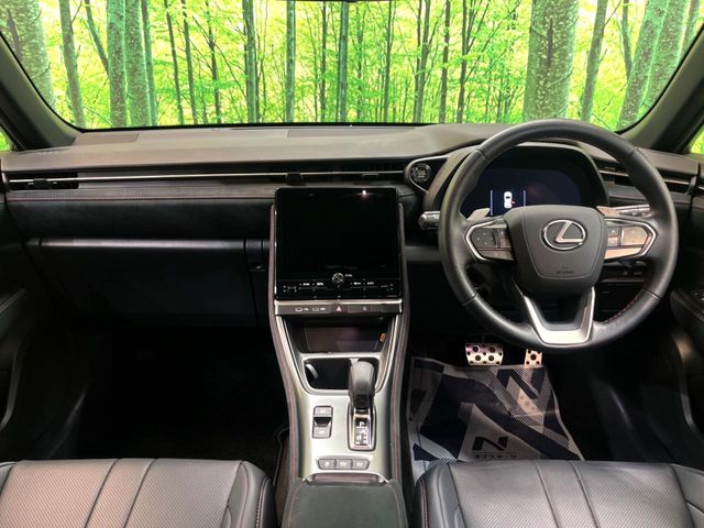 Lexus LBX 2