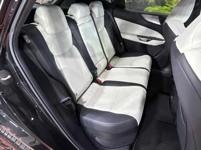 Lexus NX 10