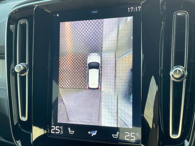Volvo XC40 4