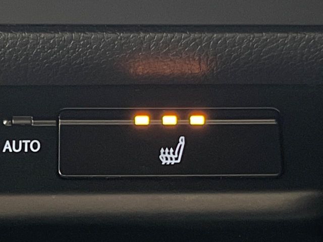 Lexus UX 8