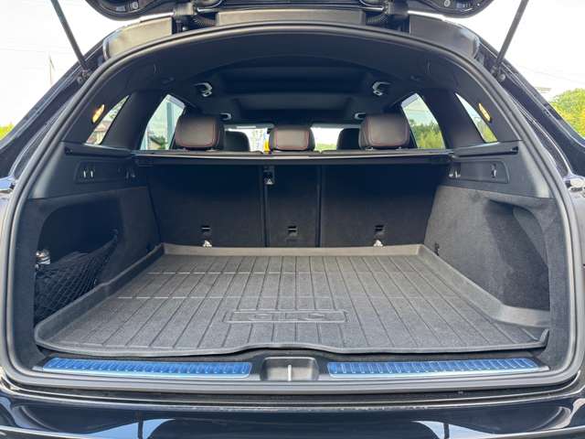 Mercedes-Benz GLC 10