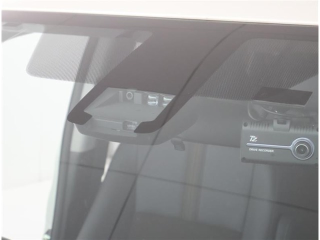Toyota Sienta 12