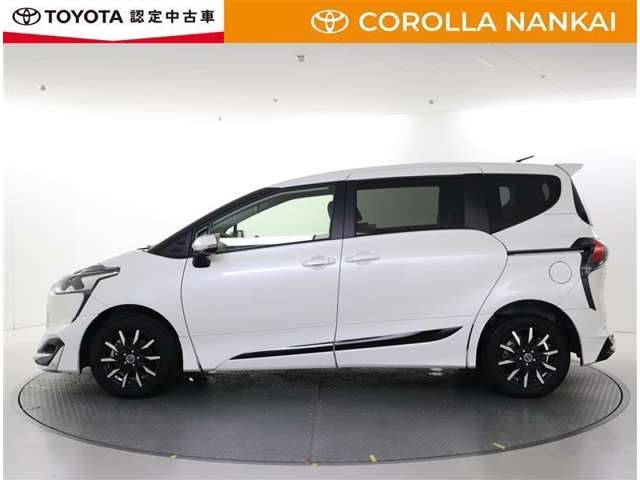 Toyota Sienta 5