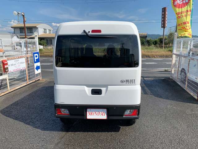 Daihatsu Hijet Cargo 5