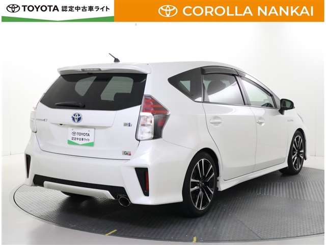 Toyota Prius α 7