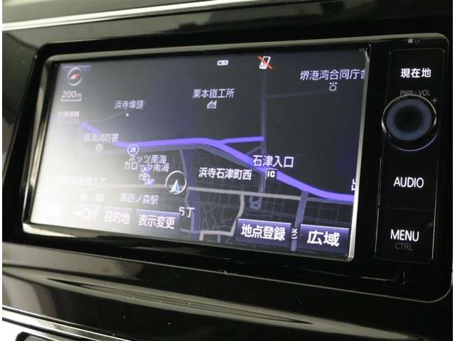 Toyota Prius α 9