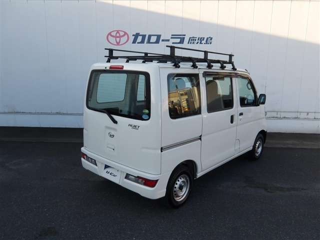 Daihatsu Hijet Cargo 11
