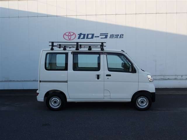 Daihatsu Hijet Cargo 12
