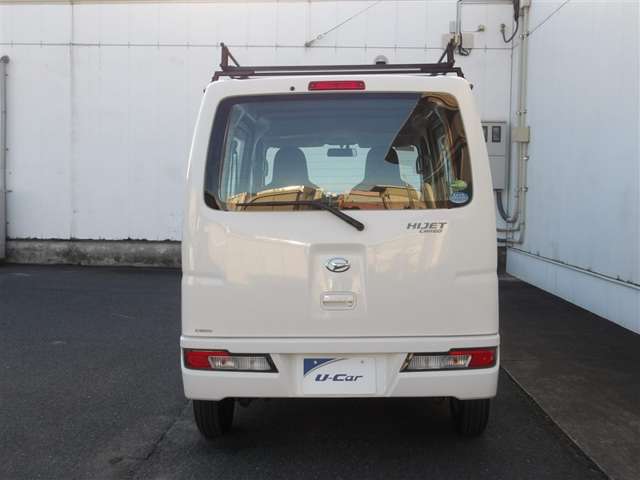 Daihatsu Hijet Cargo 10