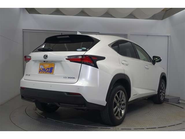 Lexus NX 3