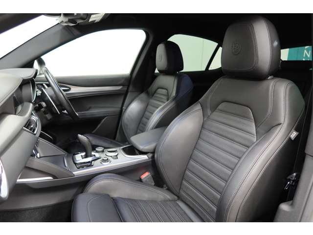 Alfa Romeo Stelvio 4