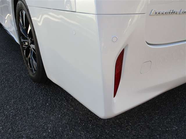 Toyota Alphard 4