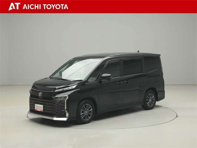 Toyota Voxy 2