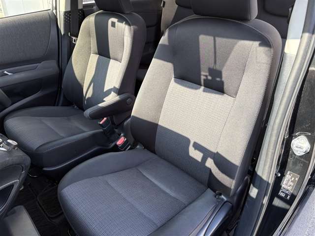 Toyota Sienta 6