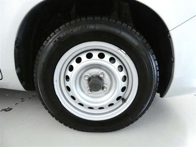 Toyota Succeed Van 11