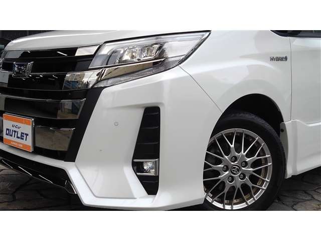 Toyota Noah 3