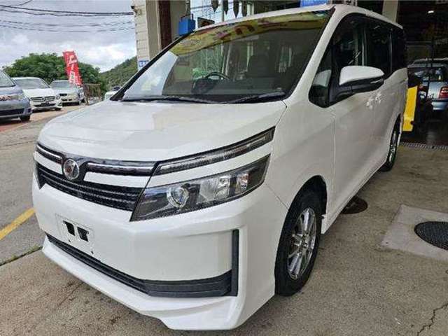 Toyota Voxy 6