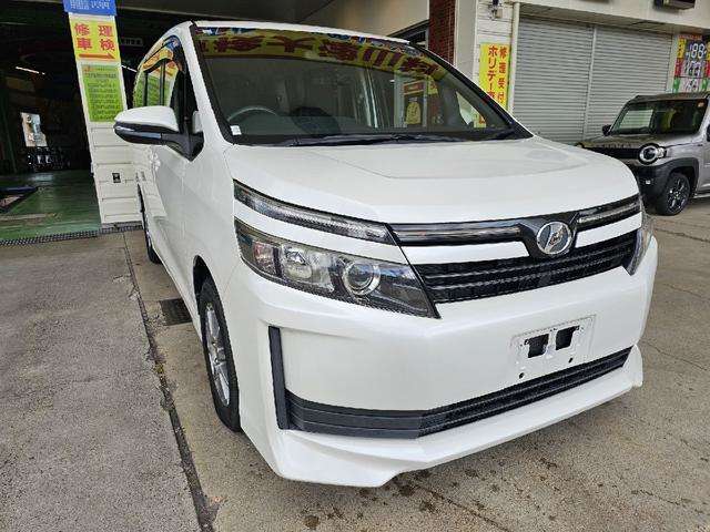 Toyota Voxy 7