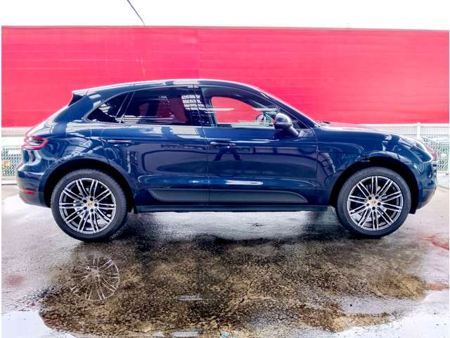 Porsche Macan 8
