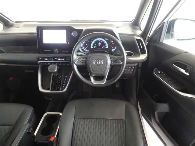 Toyota Noah 5