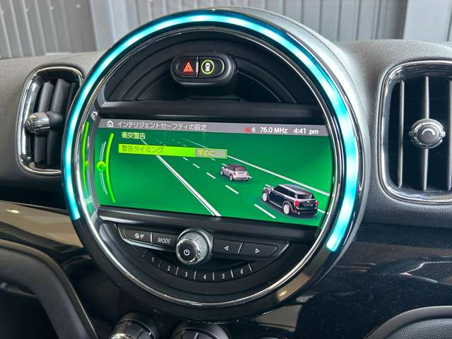 MINI Crossover 8