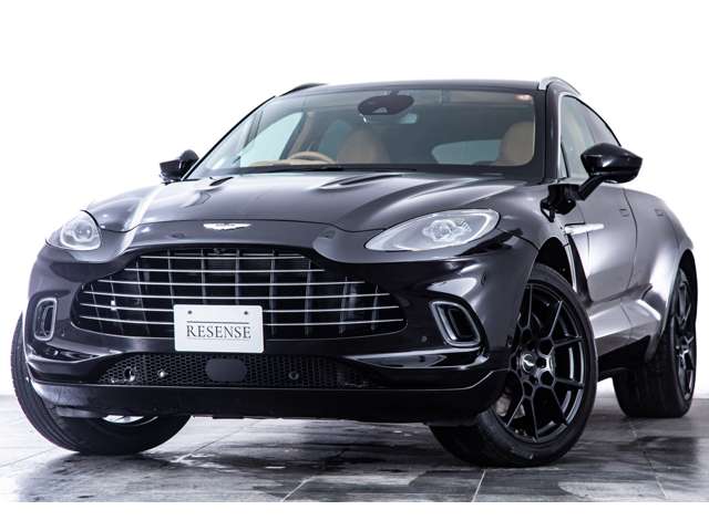 Aston Martin DBX 7