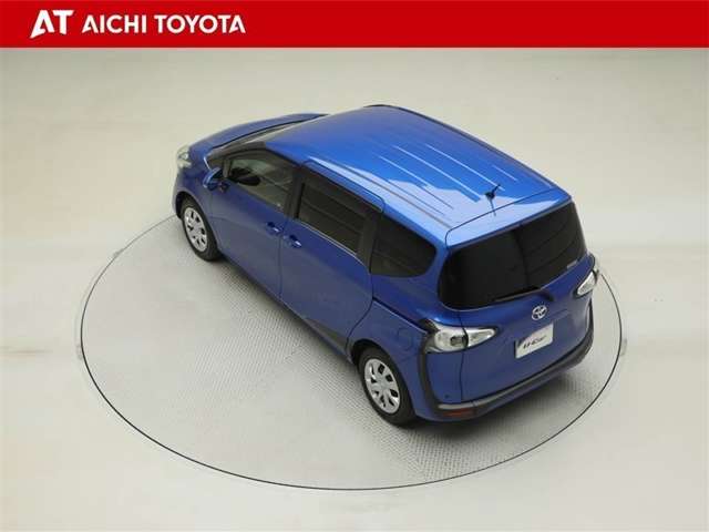Toyota Sienta 12