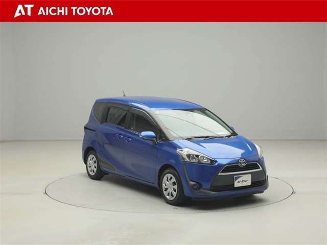 Toyota Sienta 8
