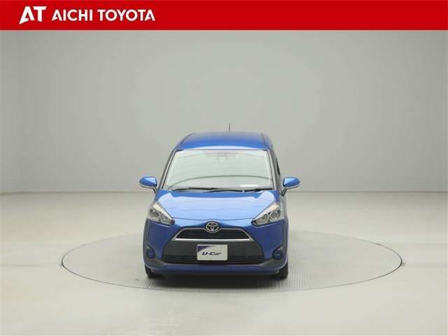 Toyota Sienta 9