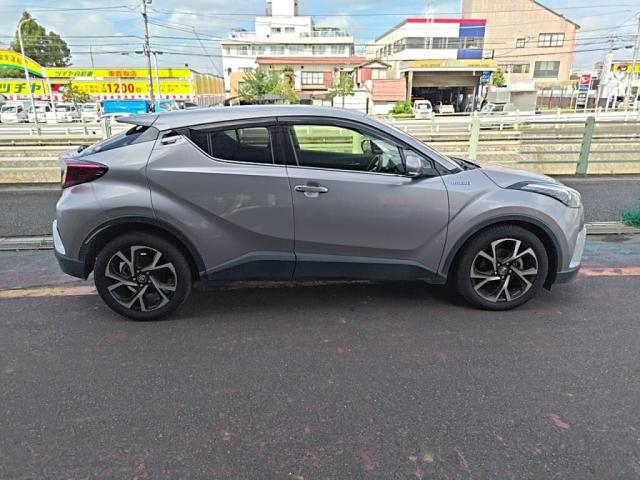 Toyota C-HR 10