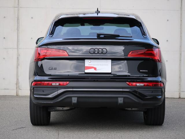 Audi Q5 Sportback 6