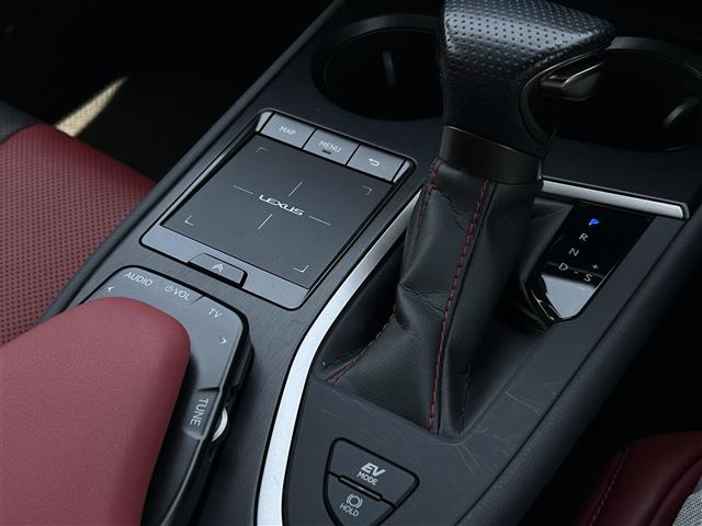 Lexus UX 11