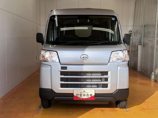 Daihatsu Hijet Cargo 4