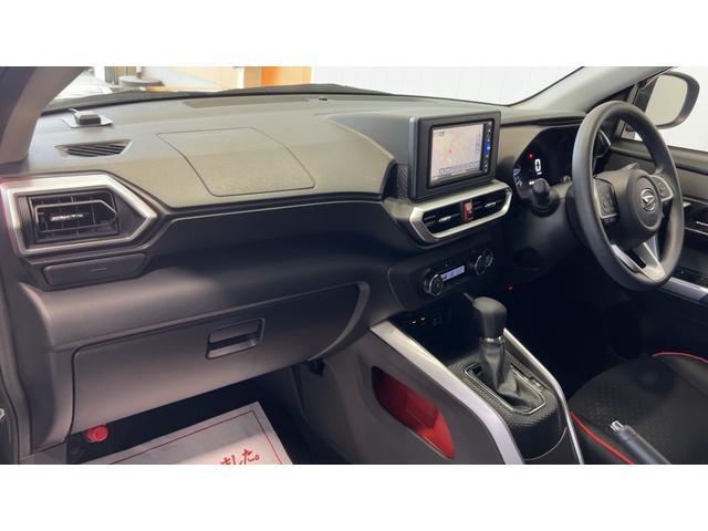 Daihatsu Rocky 11