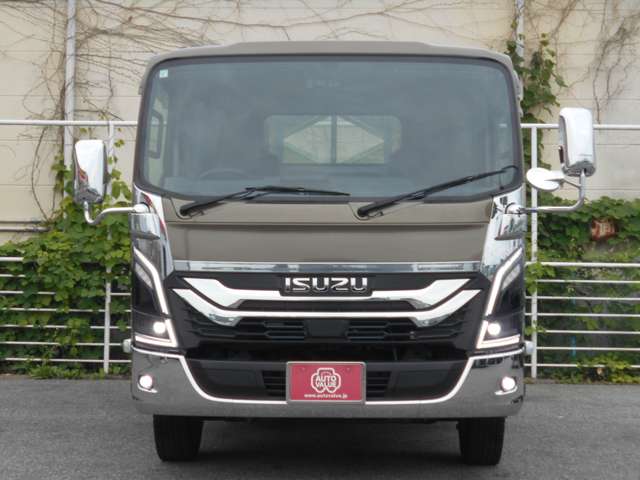 Isuzu Elf 2