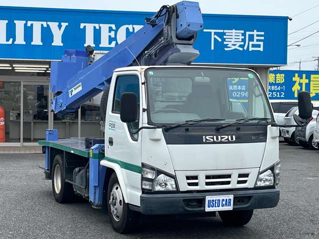 Isuzu Elf 4