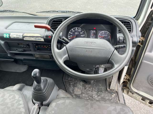 Isuzu Elf 10