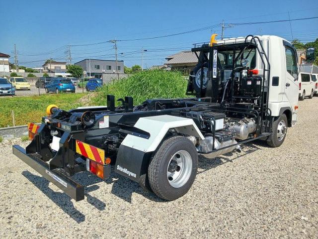 Mitsubishi Fuso Fighter 2