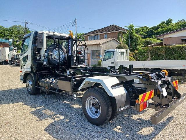 Mitsubishi Fuso Fighter 4