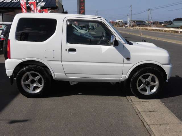Mazda AZ-オフロード 4