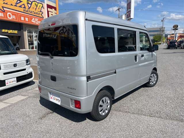 Suzuki Every 8