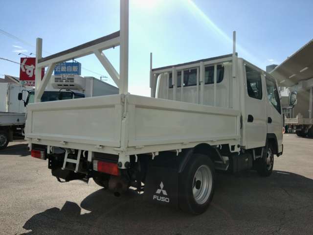Mitsubishi Fuso Canter 7