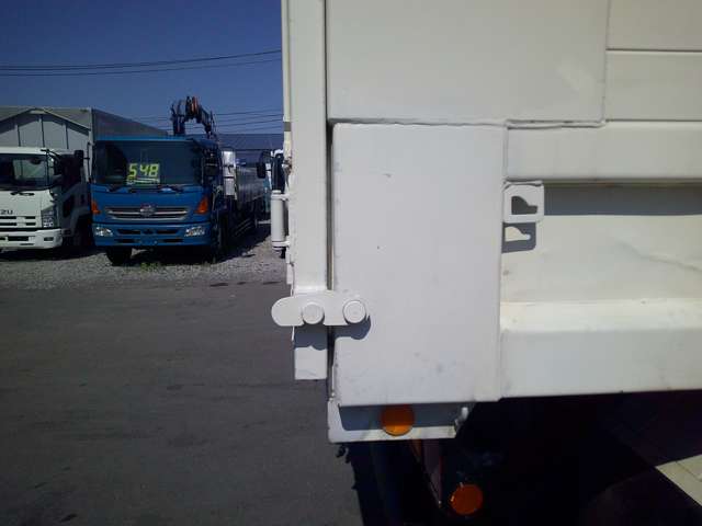 Isuzu Forward 11