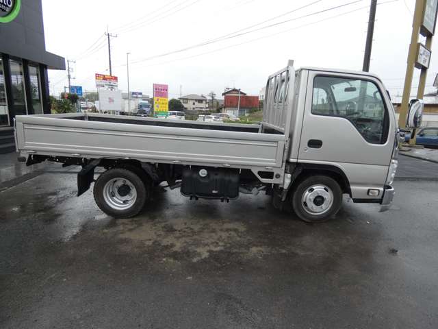 Isuzu Elf 6