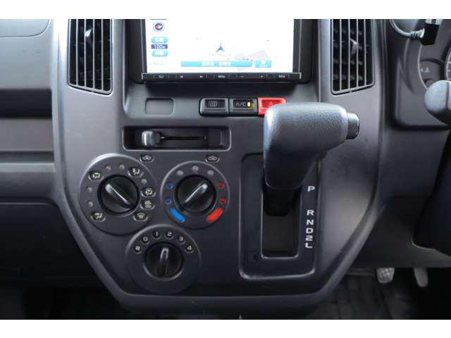 Toyota Town Ace Van 12