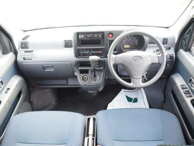 Daihatsu Hijet Cargo 12
