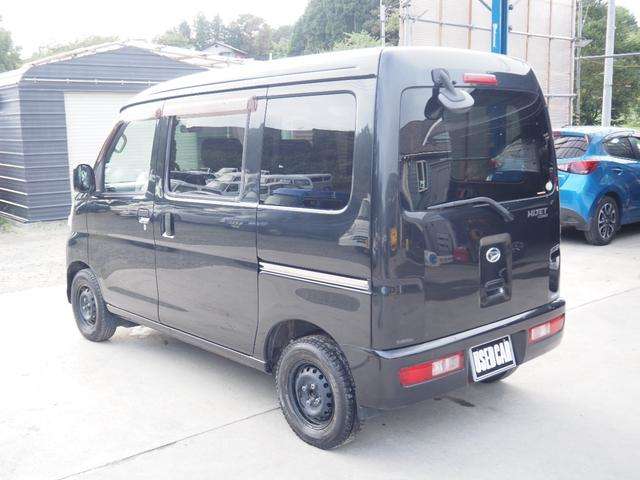 Daihatsu Hijet Cargo 6