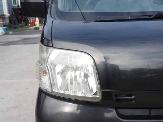 Daihatsu Hijet Cargo 10