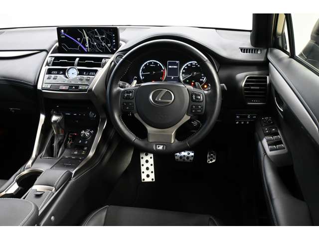 Lexus NX 10